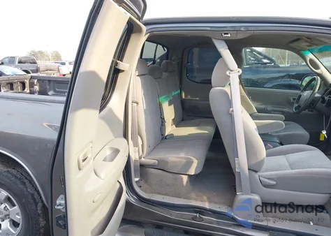 2006 Toyota Tundra Sr5 z USA, uszkodzony, nr VIN 5TBRU34176S469035